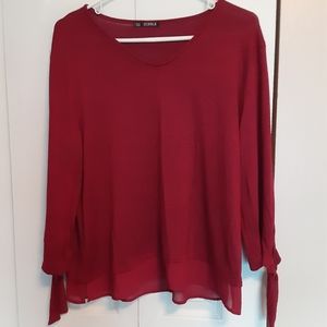 Large, maroon red quarter sleeve, top